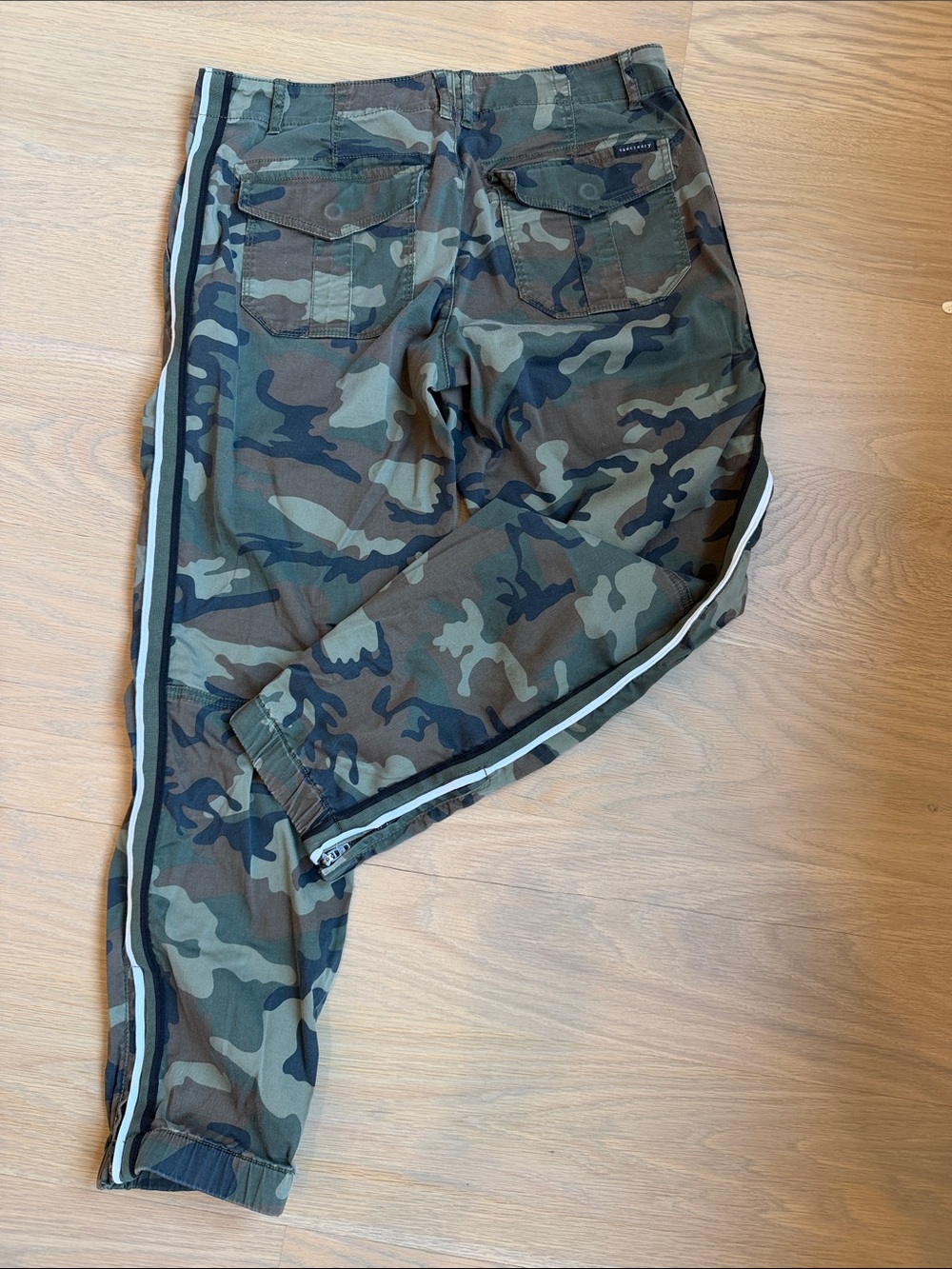 Sanctuary Anthropologie camp side stripe stretch pants cropped size 28 Like new - Picture 4 of 8